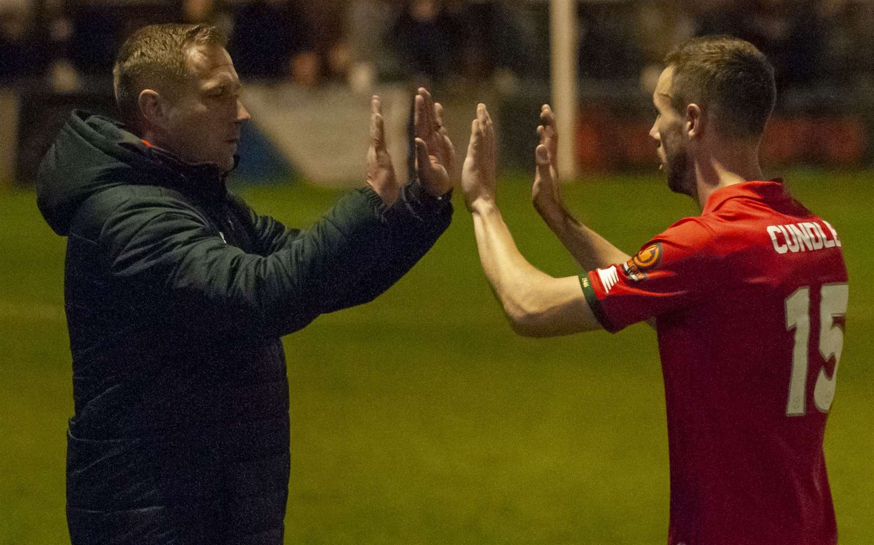 Greg Cundle with Fleet boss Dennis Kutrieb. Picture: Ed Miller/EUFC (53697615)