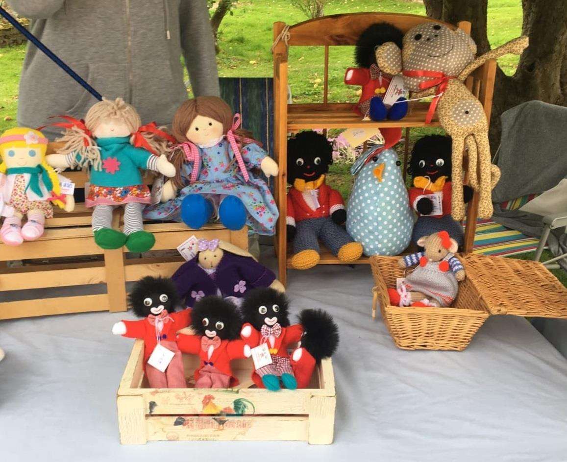 Christine Skeham's golliwogs (4191305)