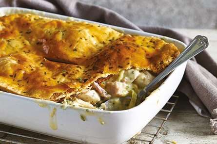 Cook's chicken, ham and leek pie