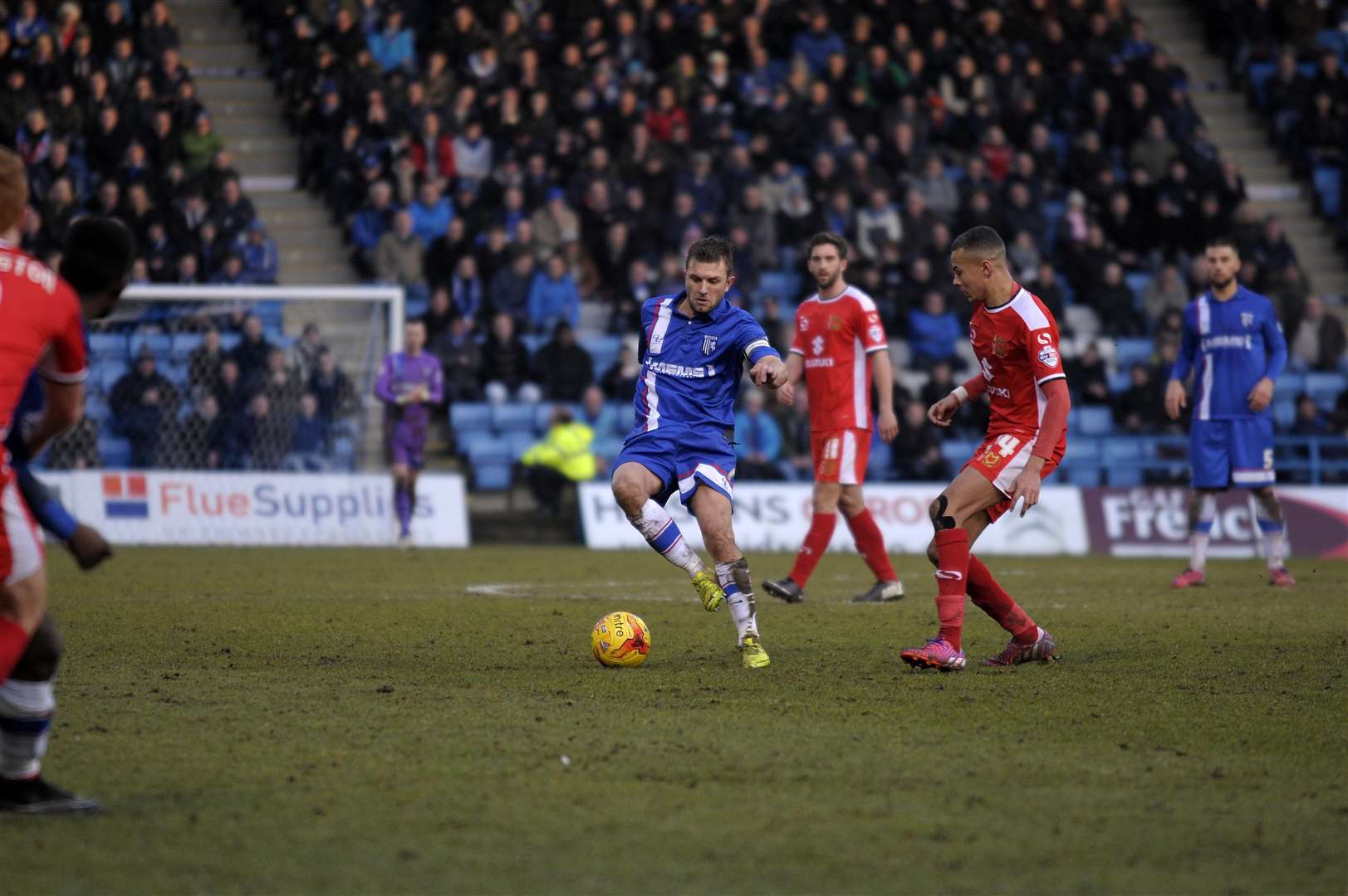 Captain Doug Loft up against Dele Alli (14).Gillingham versus MK Dons.Sky Bet League 1Gillingham FC, Priestfield, Gillingham.Picture: Barry Goodwin FM3651081 (2964318)