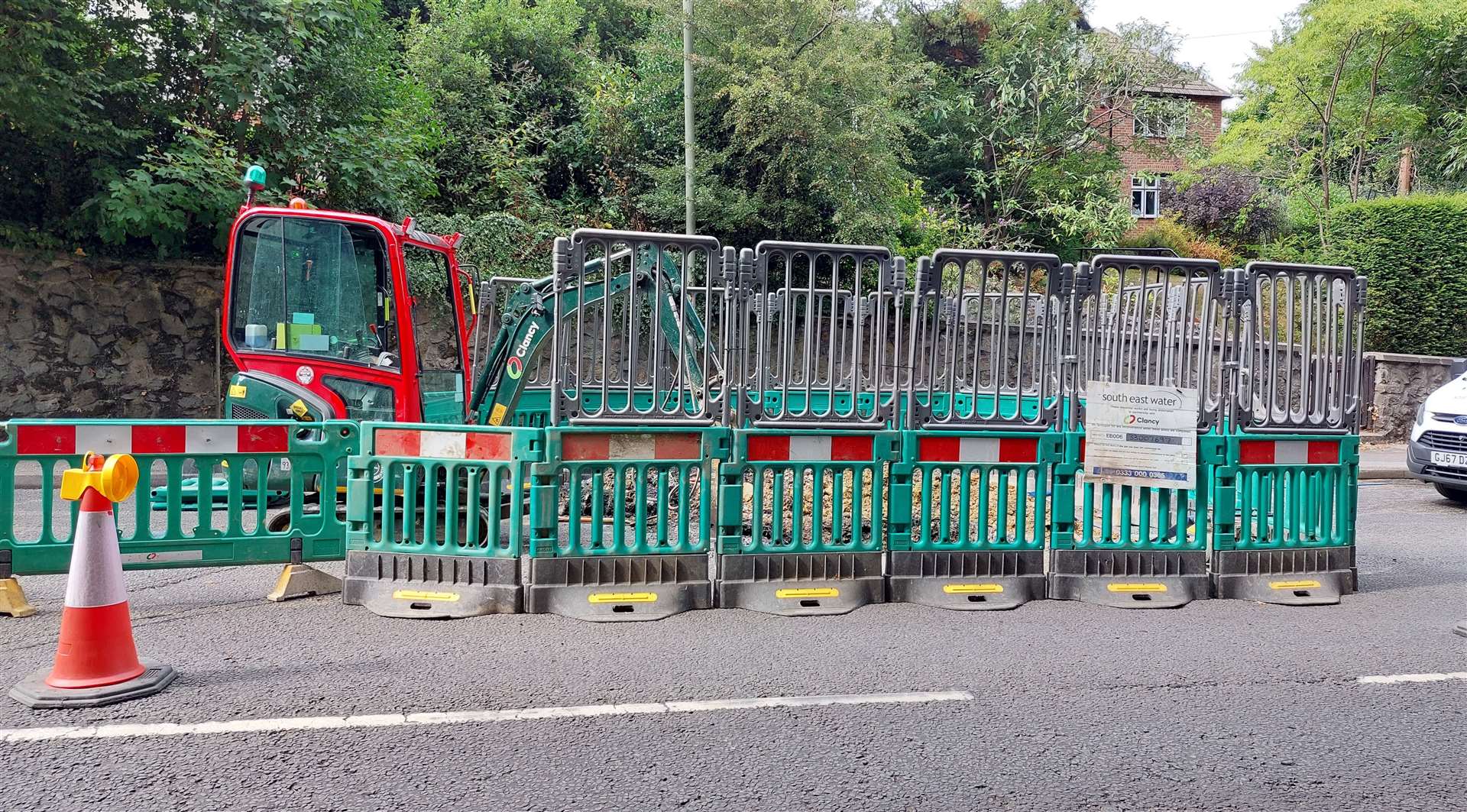 South East Water is carrying out maintenance work in Canterbury Road