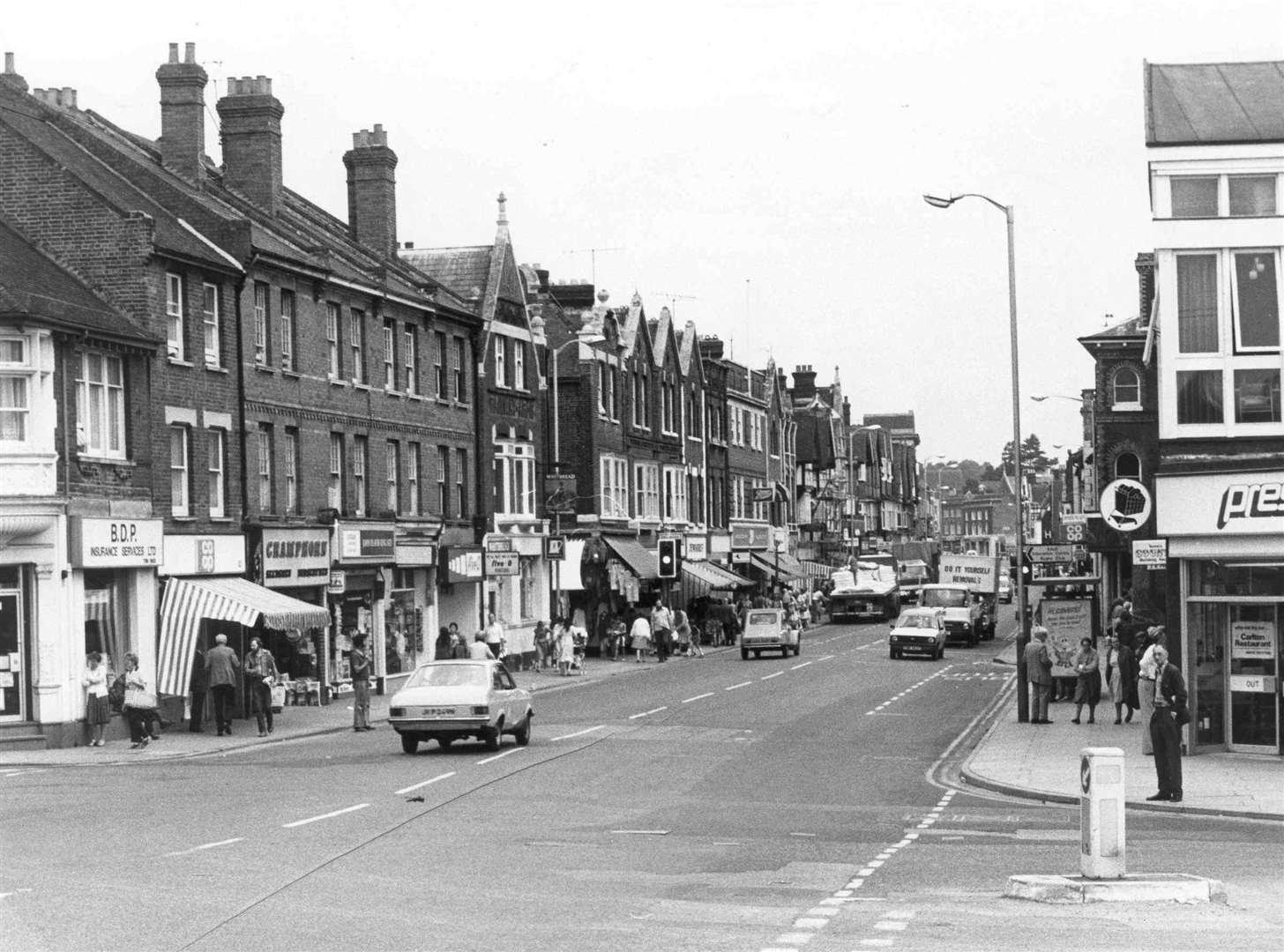 Tonbridge High Street in August 1980