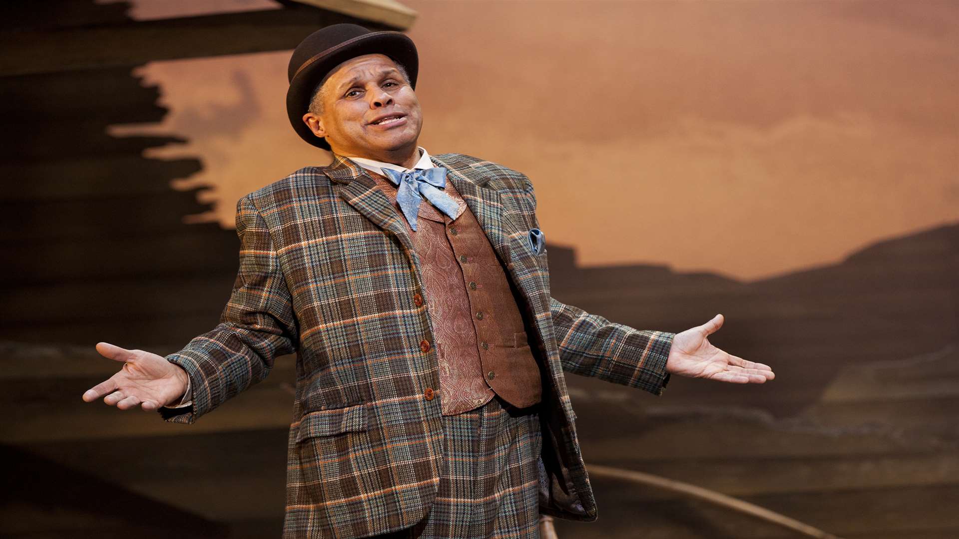 Oklahoma, starring Gary Wilmot