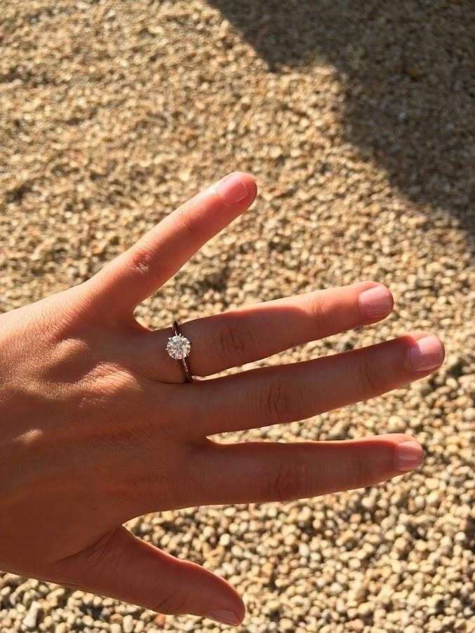 The engagement ring that has been stolen (12151789)