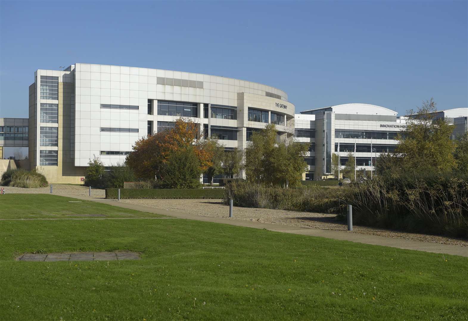 Travellers Leave Betteshanger Park Near Deal And Stop Off At Discovery 