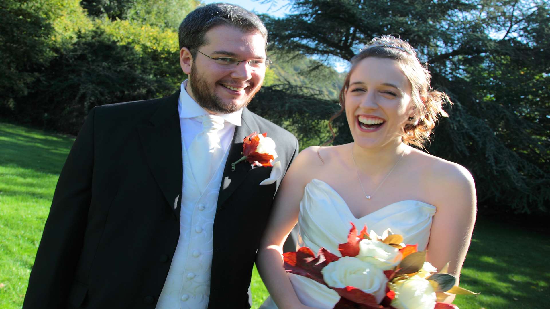 Suzanne Gould with husband Simon on their wedding day in 2010