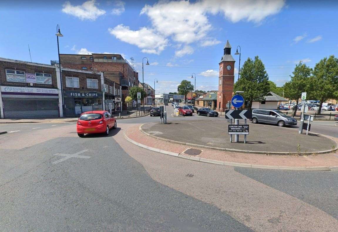 Crayford High Street closed following burst water main