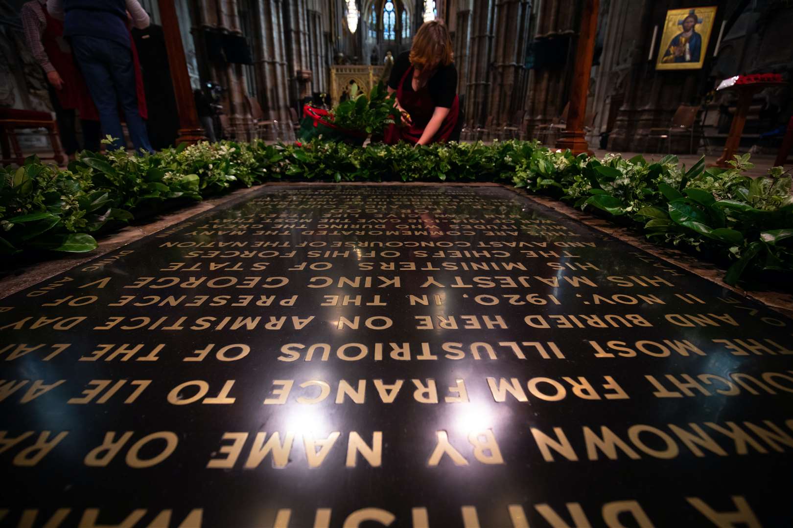 День могила. Вестминстерское аббатство могила неизвестного солдата. Westminster Abbey могилы. Могила неизвестного солдата (Лондон). Мемориал неизвестному солдату в Англии.