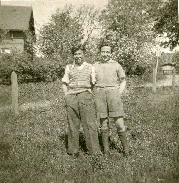 Zigi Shipper and Manfred Goldberg at Lensterhof Convalescence Home in Germany, after liberation in 1945 (Holocaust Educational Trust)