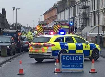 VIDEO: Police shut Marine Parade, Sheerness, after man hits wall near ...